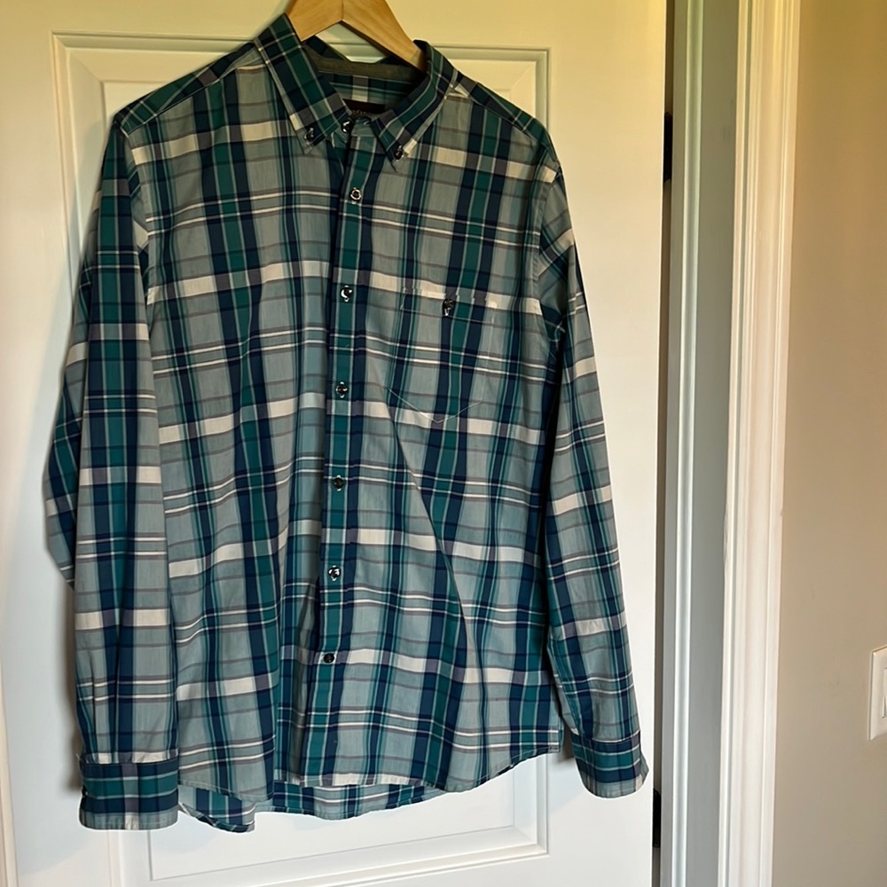 No boundaries long sleeved casual shirt